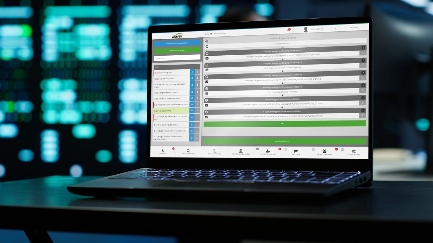 Laptop mit geöffneter Workflow-Software auf dem Bildschirm